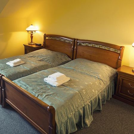 Wellness Hotel Kastiel Jaslovske Bohunice ภายนอก รูปภาพ
