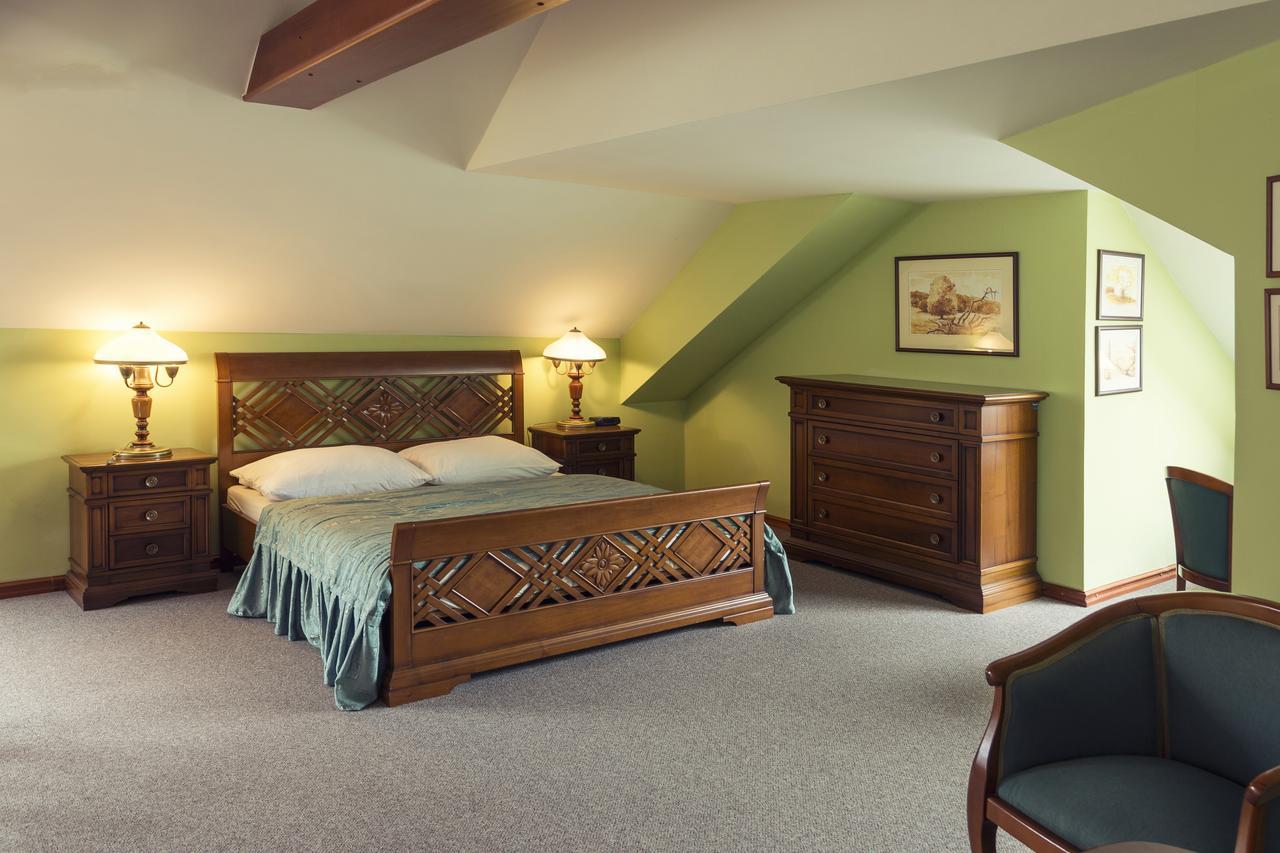 Wellness Hotel Kastiel Jaslovske Bohunice ภายนอก รูปภาพ
