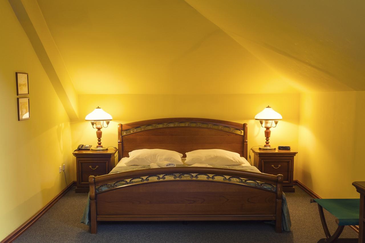 Wellness Hotel Kastiel Jaslovske Bohunice ภายนอก รูปภาพ