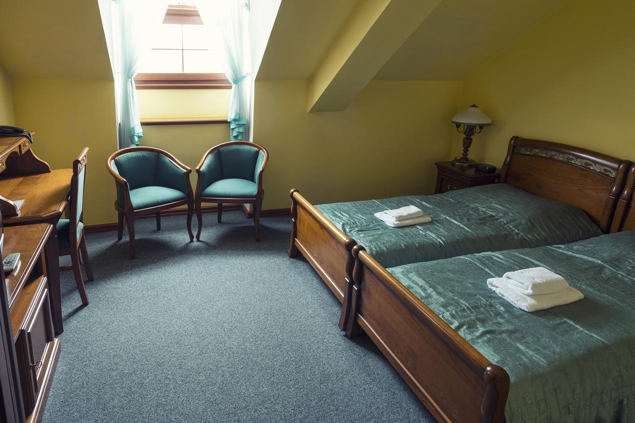 Wellness Hotel Kastiel Jaslovske Bohunice ภายนอก รูปภาพ